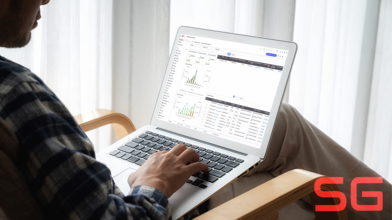 SGNS customer story man with laptop